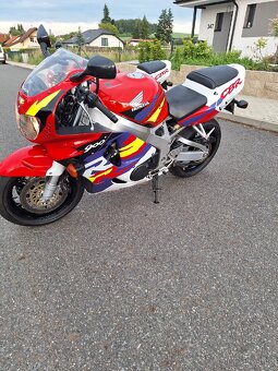 Honda cbr 900rr - 3