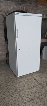 Profesionalní Značková Lednička Liebherr vyška 170cm. - 3