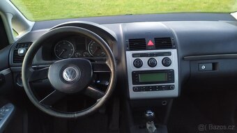 Volkswagen Touran - 3