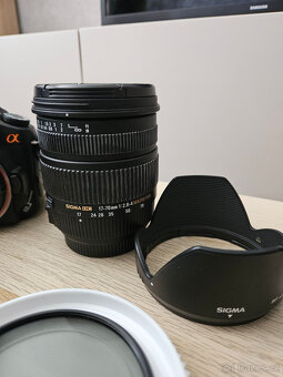 Sony A200 s příslušenstvím - 3
