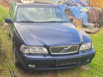 Volvo V70 2.4T 142 kW dovezeno ze Švýcarska (na přihlášení) - 3