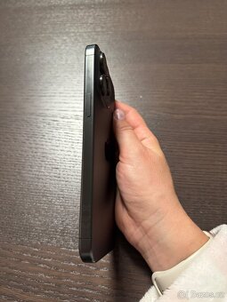 iPhone 15 Pro Max 256GB černý titan - 3