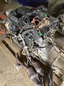 Motor N53B30A 160kw na díly - 3