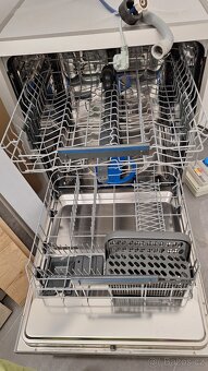 Funkční bezporuchová myčka Electrolux - 3