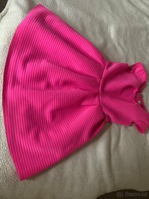 Nenošené krásné šaty vel:S - 3