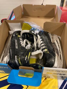 Brusle BAUER S35 SUPREME velikost 2D - 3