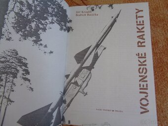 Kniha: Vojenské rakety - 3