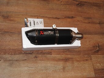 Laděný výfuk Akrapovič velký carbon Nový - 3