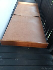 Skříňka se zrcadlem - 3