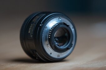 Nikkor 35mm f/1.8G AF-S DX - 3
