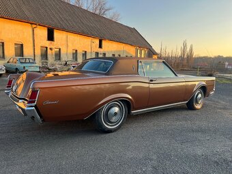 Lincoln Continental Mark III - 3