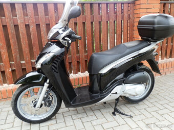 Honda SH 125i (2010) - 3