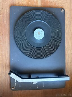 radiogramofon Tesla AKORD 103 - 3