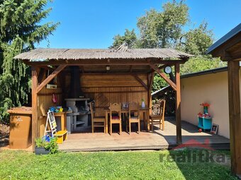 Pronájem velkého bytu 2+kk, 80m2 se zahradou, garáží a bazén - 3