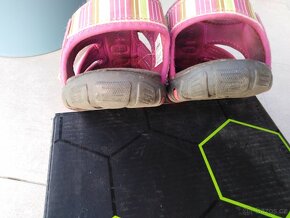 Dětské sportovní sandály Umbro, velikost 35 - 3