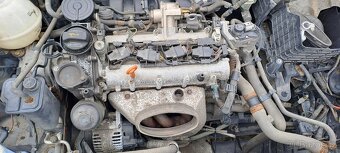 Díly z motoru 1.6 fsi škoda octavia 2 - 3