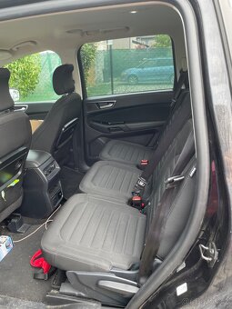 Ford Galaxy rok 2020 - 3