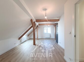 Prodej podkrovního bytu 1+kk, 59 m², Jablonec n.N., Anenské - 3