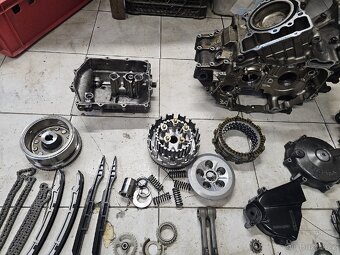 Části motoru Honda VTR 1000 vtr1000 - 3