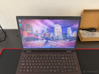 Dell Latitude 3520 – i5-11th Gen / Iris Xe / Windows 11 - 3