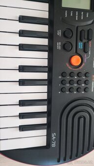 Klavesy Casio - 3