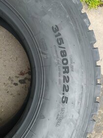 315/80 r22,5 Záběrové 315/80 r22,5  Landspider - 3