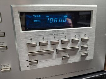 Pioneer receiver blue line - 3