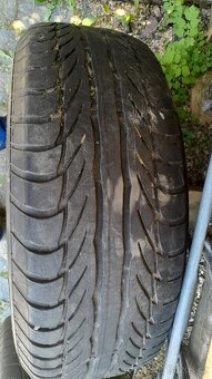 Pneu 215/65 r15 - 3