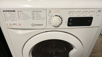 Pračka se sušičkou Indesit - 3