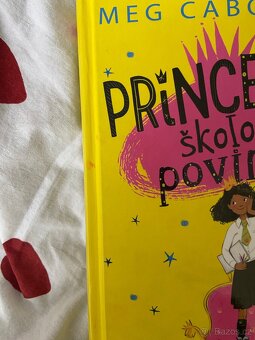 knížka Princezna školou povinná - 3