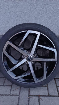 ALU KOLA VW DALLAS GOLF 8 7,5x18 ET51 5x112 PIRELLI225x40x18 - 3
