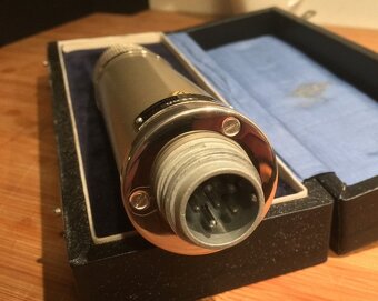 Kondenzátorový mikrofon Neumann-Gefell UM57 - 3