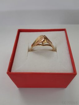 Zlatý dámský prsten dvojí zlato - 3