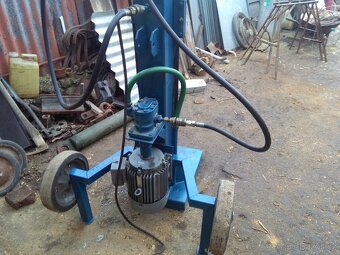 Hydraulická štípačka - 3