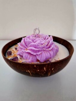 Relaxační svíčka s ametystem v kokosové misce s ametystem - 3