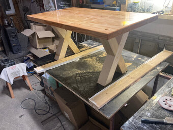 Konferenční stolek z masivu - 3