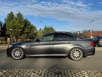 BMW 320si (E90) – limitovaná edice 2600 ks, rok 2006 - 3