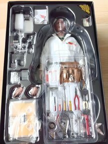 Hot Toys - Doc Brown (Back To The Future) 1/6 Deluxe figurka - 3