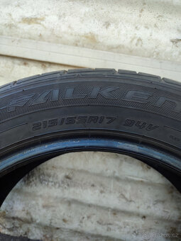 Letní pneu 215/55 R17 falken - 3