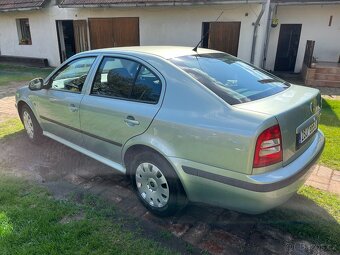 Škoda Octavia 1.6 Tour Liftback - 3