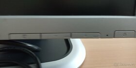 Prodám LCD 19 " monitor HP L1950 - 3