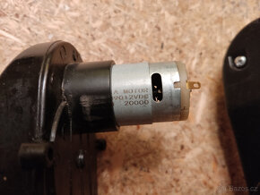 2ks Elektromotor RS390 s ozubenou převodovkou, 12V, 20tis RP - 3