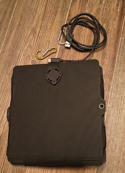 Prodam cestovni solarni panel cca 18W - 3
