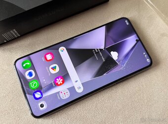 Samsung Galaxy S22+ 5G 8/128gb Dual SIM Phantom Black- pěkný - 3