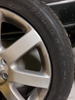 ALU kola VW R17 s letním pneu - 3