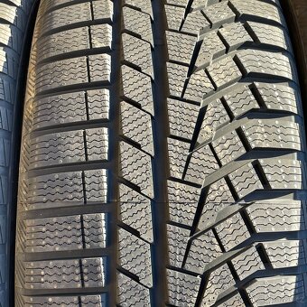 Nove Zimni pneu 235/45 R18 98V XL Sailun - 3