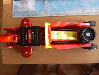 Prodám hydraulický hever pojízdný - 3