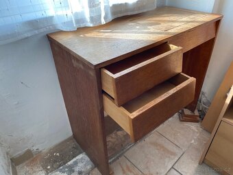 Stolový šicí stroj - 3