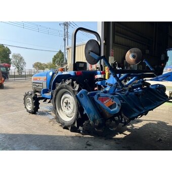 Malotraktor Iseki - 3