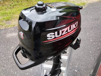 Lodní motor Suzuki 4Ps 4takt - 1A top stav - 3